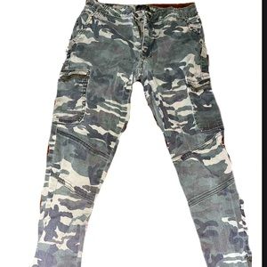 Forever camouflage cargo jeans